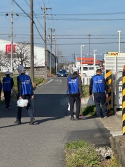 3月17日（火）、CSR活動の一環として会社周辺のごみ拾いを実施しました。