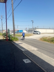 5月18日（月）、CSR活動の一環として会社周辺のごみ拾いを実施しました。
