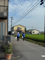 9月18日（金）、CSR活動の一環として会社周辺のごみ拾いを実施しました